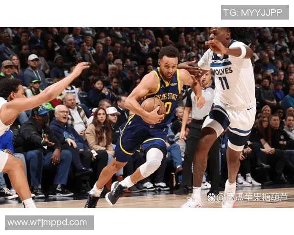 内史密斯手感冰凉半场仅得3分5篮板球队进攻节奏受阻